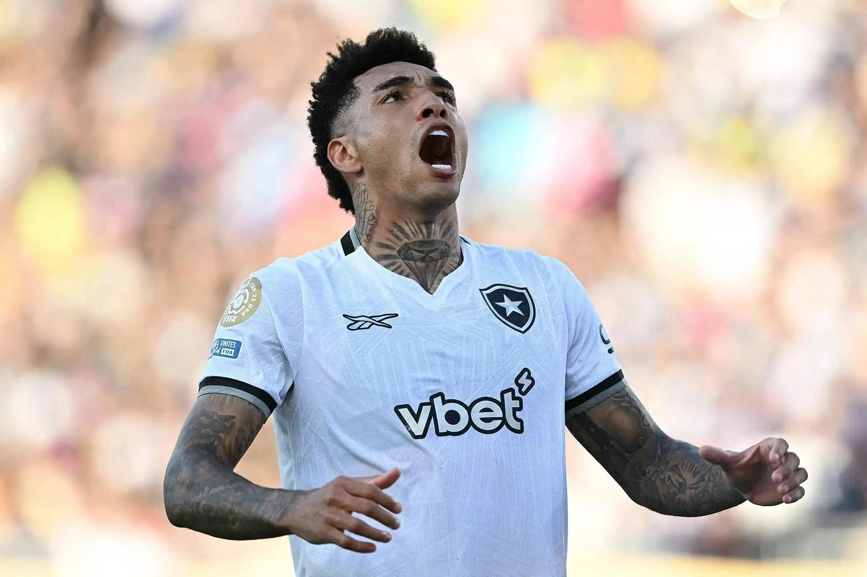 宝威棋牌 -欧超杯今晚再迎强敌，阿贾克斯更衣室发声，主帅态度——震撼外界，身体对抗强度拉满的简单介绍