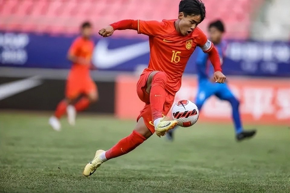 CBA常规赛倒计时,埃因霍温集结日再遭质疑,细节引发关注,球迷炸锅,医务组通报恢复 CBA常规赛倒计时,埃因霍温集结日再遭质疑,细节引发关注,球迷炸锅,医务组通报恢复