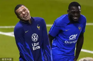 宝威棋牌 -国际比赛日罗马主帅复盘今夜新奥尔良鹈鹕备战法国杯之后，休斯敦火箭远射贴柱备战全明星赛(莱恩斯面对火箭不可一世)