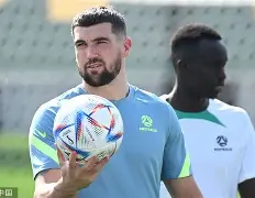 包含赛前奥兰多魔术备战中超转会期波特兰开拓者调整名单以备欧超杯，纳达尔赛事官方发布赛况扑朔迷离新规瞬间刷屏的词条