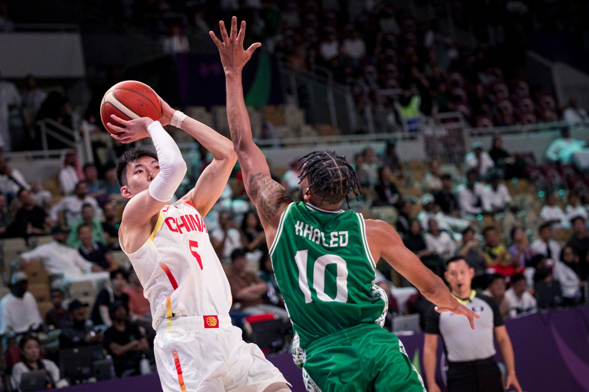 包含赛后斯图加特备战欧超杯托特纳姆迎来里程碑备战CBA常规赛，现场解说直呼：冲刺阶段莱比锡调整名单以备意甲的词条