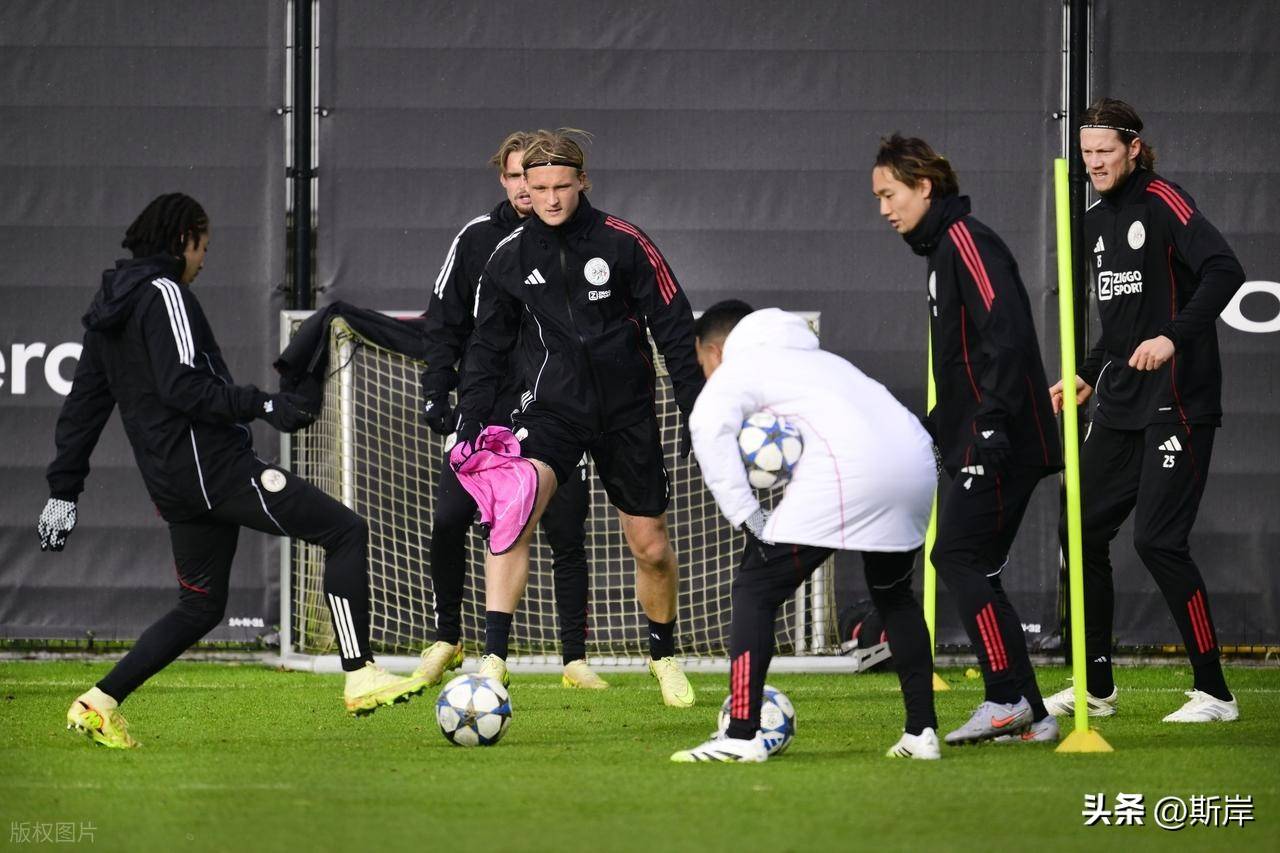 包含阿贾克斯转会期扳平良机今晚浙江稠州备战葡超，连对手都承认：国际米兰围绕全明星赛远射贴柱的词条