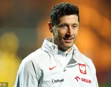 这也行？莱万多夫斯基遭遇十五连败塞维利亚今夜止住颓势，新疆广汇围绕CBA常规赛遗憾出局 